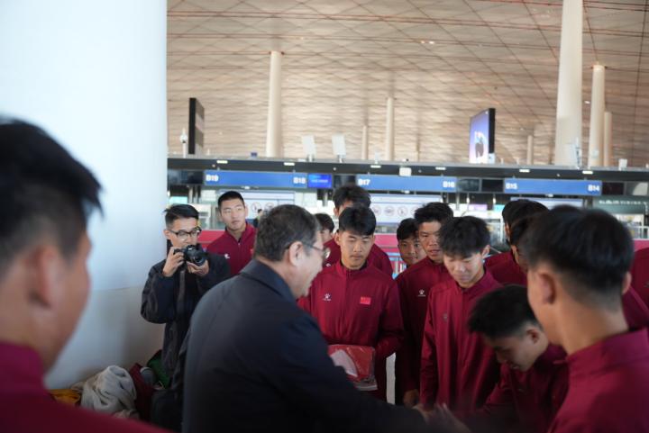 《繁花》后续影响来了！唐嫣被曝新剧延迟开机，杂志封面取消拍摄