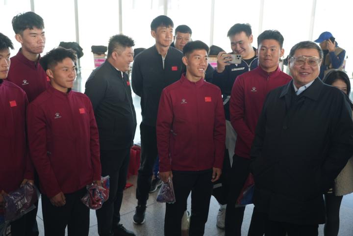 看到《即兴谋杀》的票房成绩�，才知黄晓明的时代真的过去了