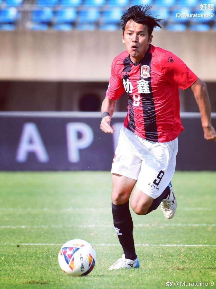 疆足球说第6期西亚联赛的首位中国球员迪力木拉提