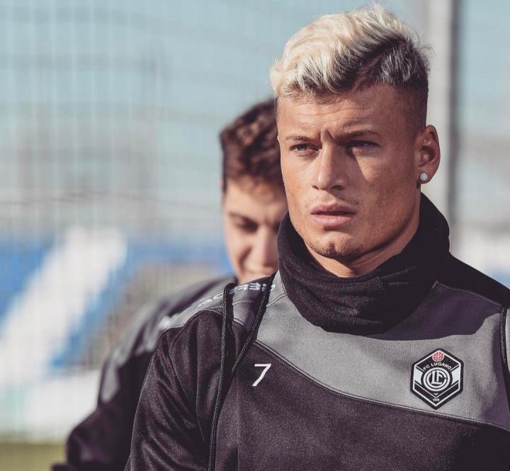 进入新赛季,教练安德雷亚·曼佐接手了球队,意大利人对阿利奥斯基的