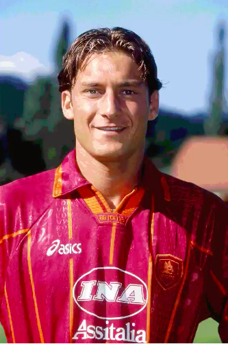 真正的传奇用图片回顾托蒂的罗马岁月