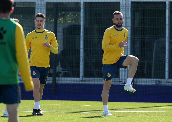 组图西班牙人备战与赫罗纳的西甲联赛