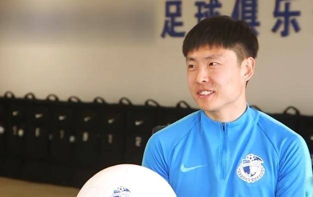 门将方面,张翀将继续首发,后防线上,郑龙,杨善平,李建滨,赵明剑将依次