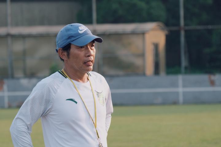 致绿城足球每位教练:辛苦了,谢谢你们把足球带给我们