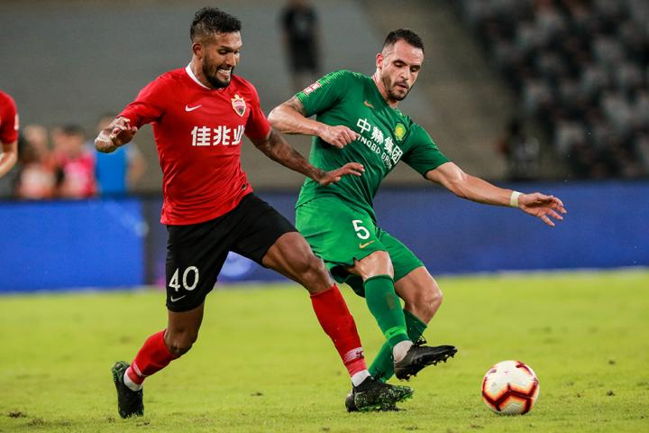 深足tv|索萨专访:深圳球迷太可爱,努力赢球给你们送战靴