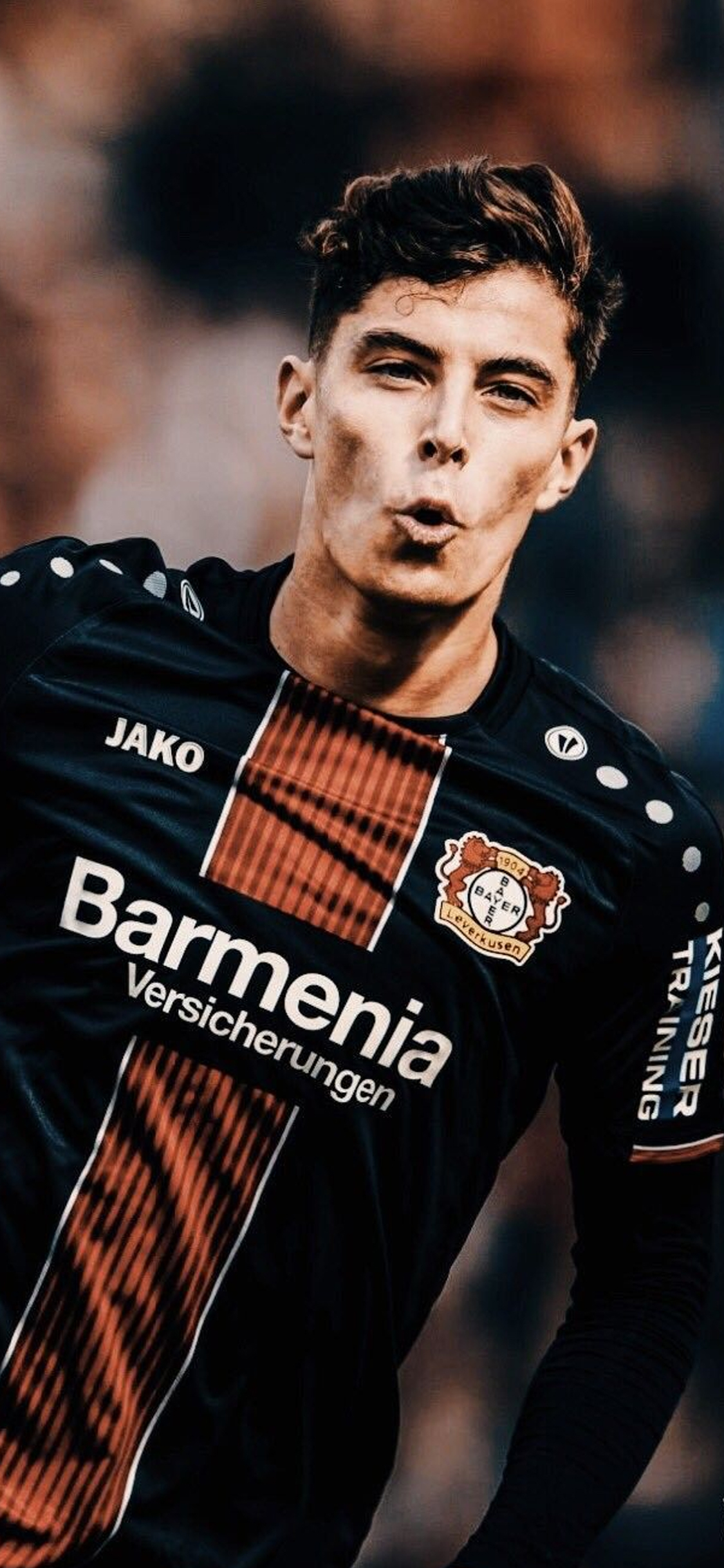 侠世壁纸:德甲勒沃库森凯哈弗茨手机壁纸第一期