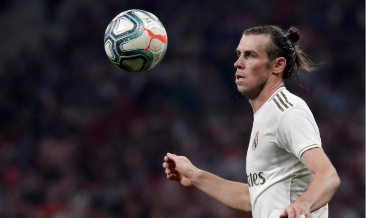 据科贝电台的米格尔-安赫尔-迪亚斯报道,一些皇马球员询问,为什么贝尔