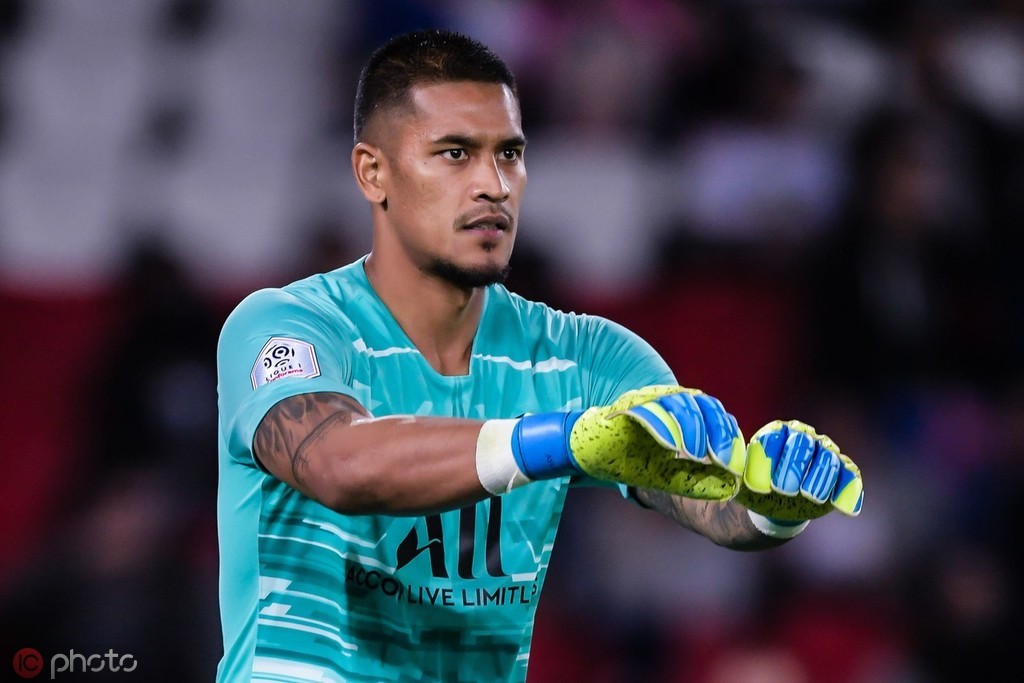 官方巴黎门将阿雷奥拉租借加盟皇马为期一个赛季