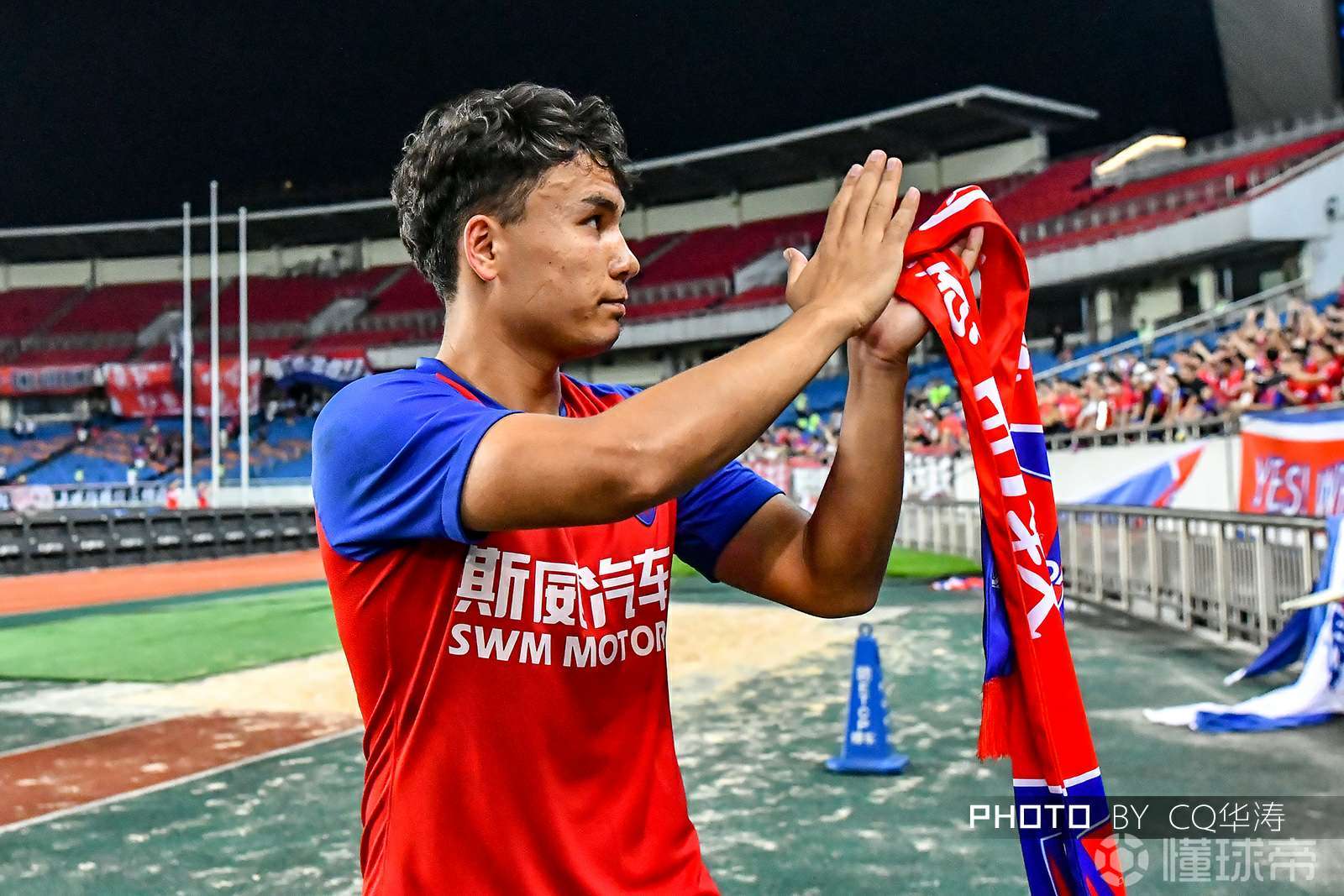 凭借在重庆斯威近期的出色表现新疆小伙迪力穆拉提