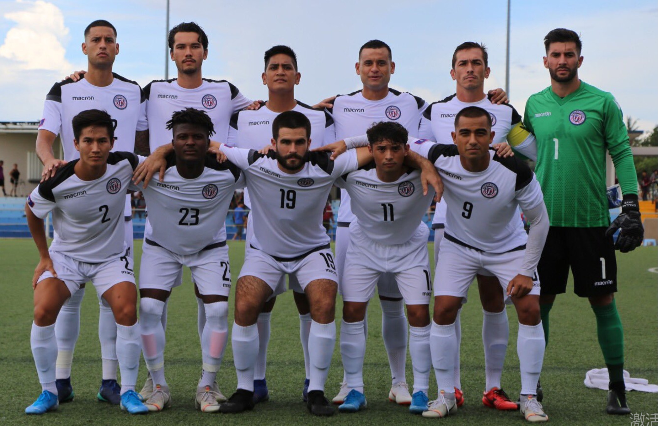 但2012年后,这支关岛队发生了大变,关岛聘请了加里-怀特担任主帅,大量