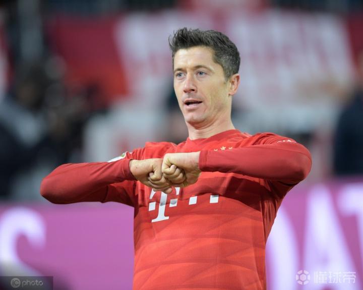 莱万谈最想合作的退役球员:一个真正的10号球员,小罗|拜仁慕尼黑|莱万