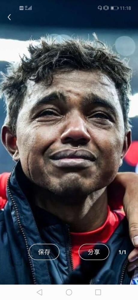 雷纳迪尼奥流泪是因为今年太难了有假期我喜欢去看大海