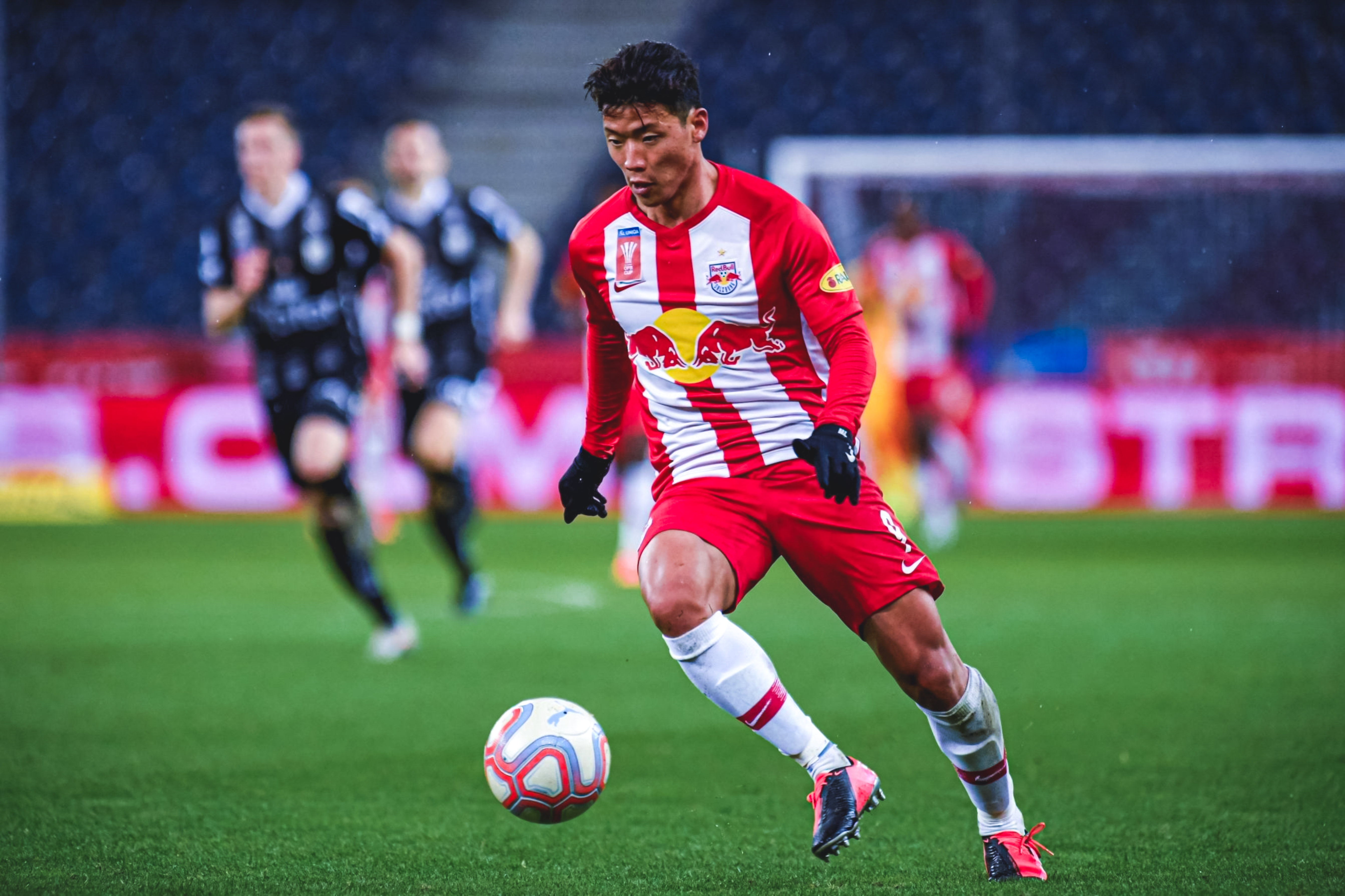 焦点对决联赛第二的萨尔茨堡红牛主场1比0胜领头羊林茨