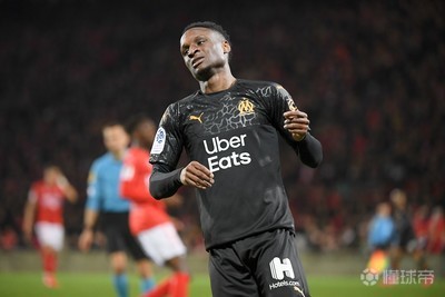 法国足球:塞维利亚想要马赛后卫布纳-萨尔