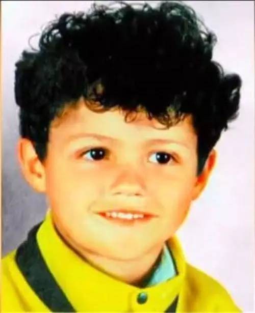 答案在下面:↓↓↓↓↓↓↓1,c罗2,阿隆索3,大卫-路易斯4,德布劳内5