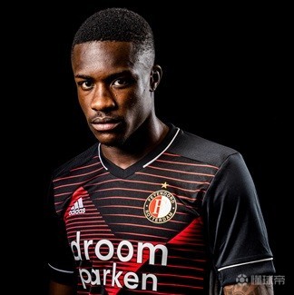 官方费耶诺德签下圣保利边锋康特