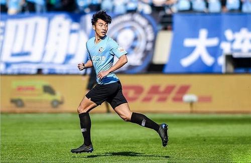 大连人对阵申花赛后评分!最后时刻绝平,龙东梅开二度