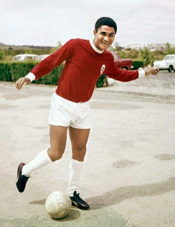 puma的第一代国王是谁,其实并不是贝利,而是葡萄牙巨星黑豹尤西比奥