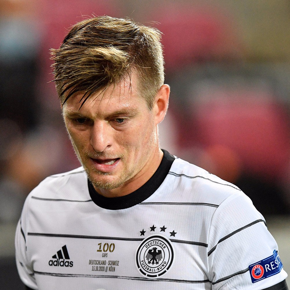 德国足协为托尼克罗斯推出国家队百场纪念徽章