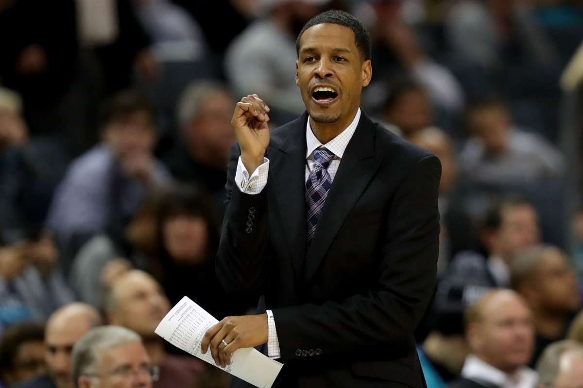 他的父亲保罗-西拉斯在2003年就差点成为火箭主帅,西拉斯自己在2016年