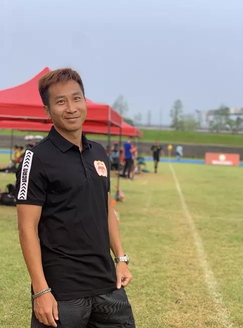 广州卢琳足球俱乐部,"超人"卢琳:踢球,青训,家庭三不误