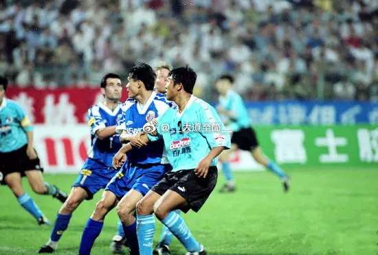 1996年甲a联赛上海申花范志毅落场球衣关键