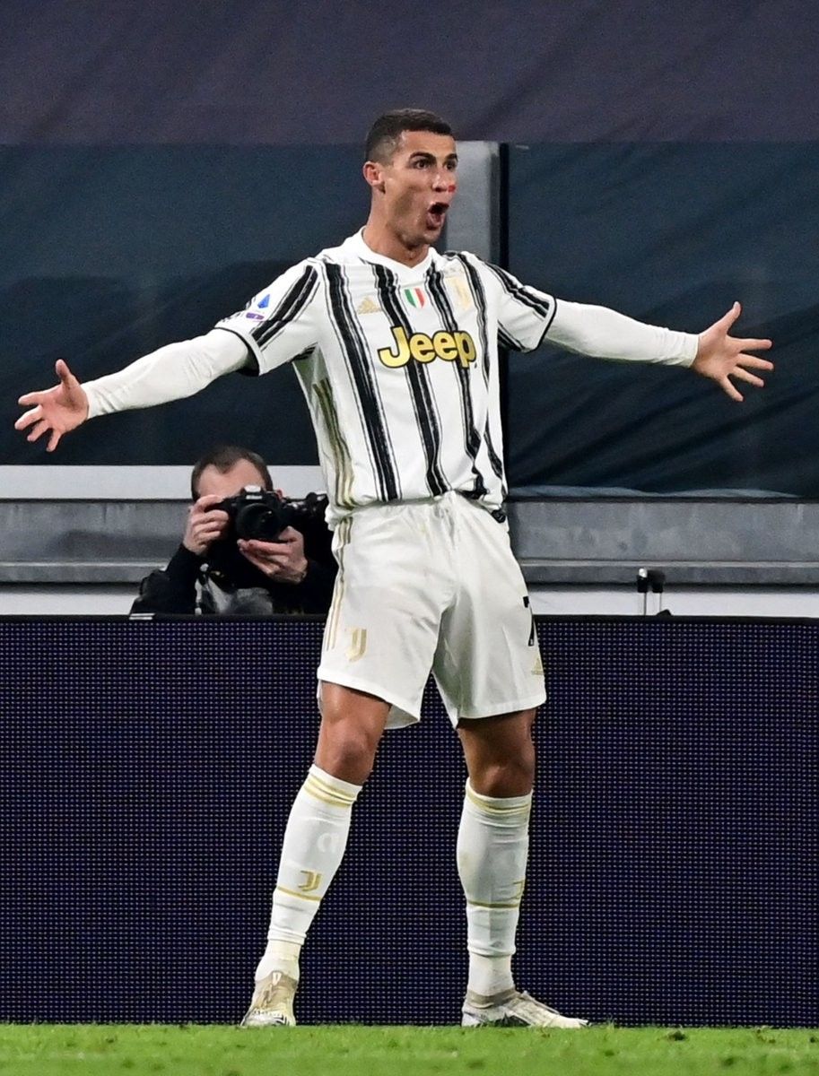 回首2020年c罗用44粒进球诠释属于自己的时代