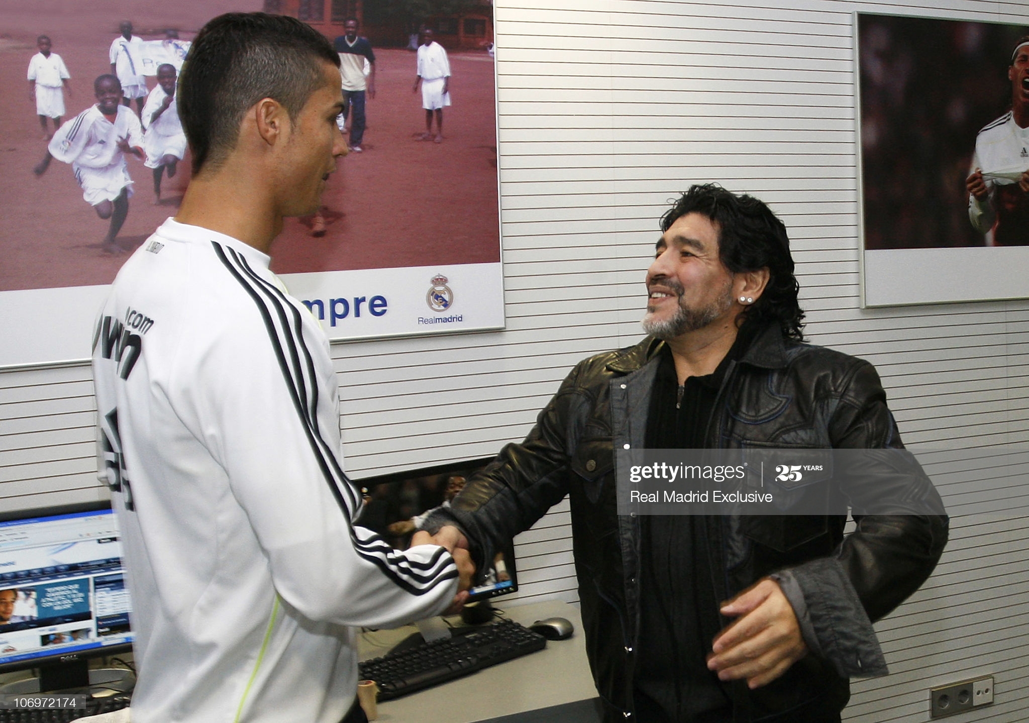 马拉多纳30张经典照片贝利c罗梅西都曾与球王同框