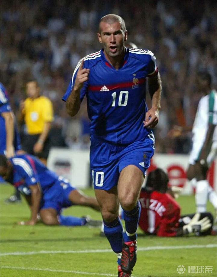 法国队曾经灵魂人物齐达内在足球界是不是像老马