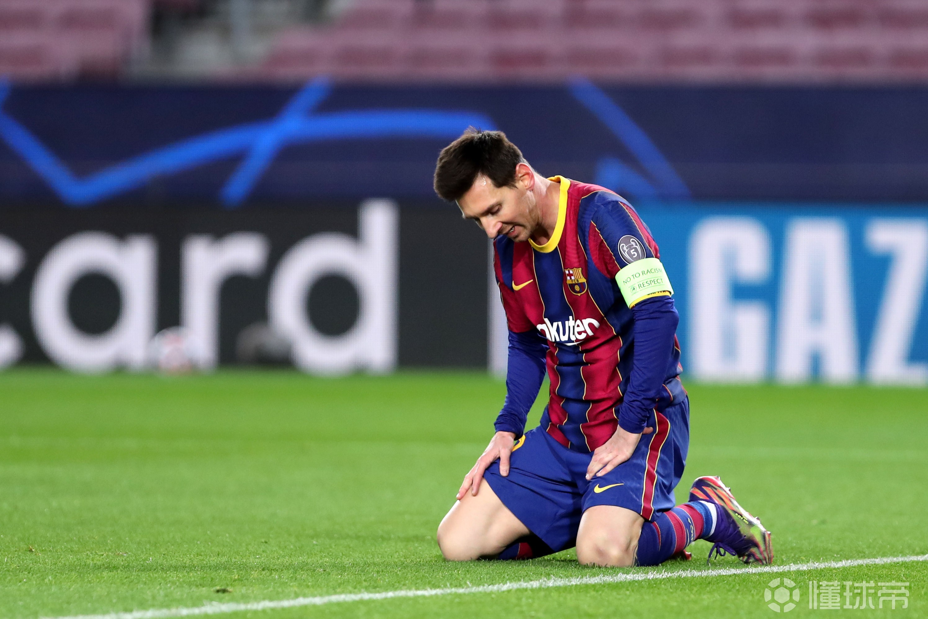 每体为巴萨球员评分梅西普伊奇7分全队最高朗格莱仅2分