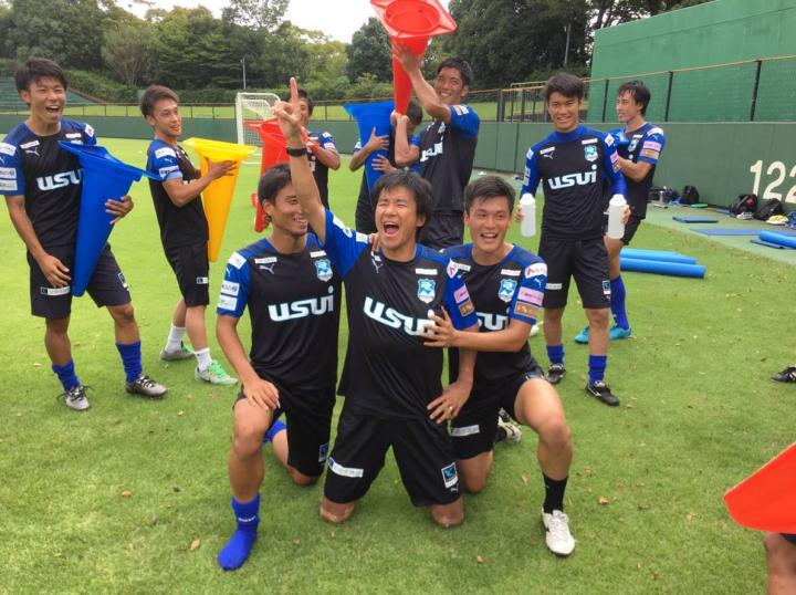 五旬老汉各奔东西 53岁的中山雅史终于不再是现役球员 日本 磐田喜悦 三浦知良 中山雅史 沼津青蓝 懂球帝