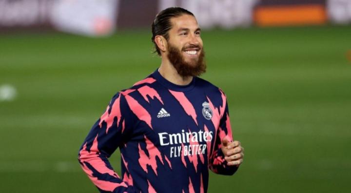 西媒:拜仁高层向哈马和罗卡打听过拉莫斯的情况