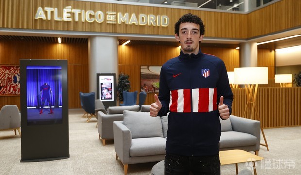 官方马德里竞技与后防小将科拉尔续约至2026年