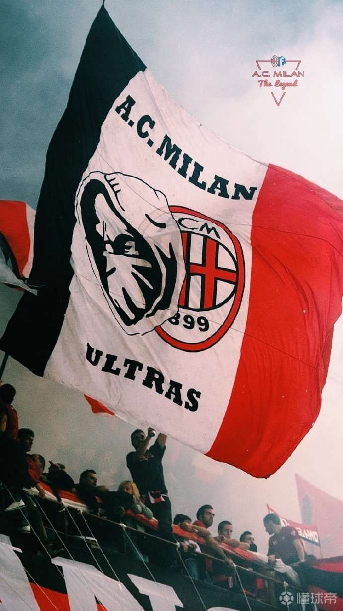 圣西罗虽空却仿佛有震耳欲聋的呐喊响彻全场圣西