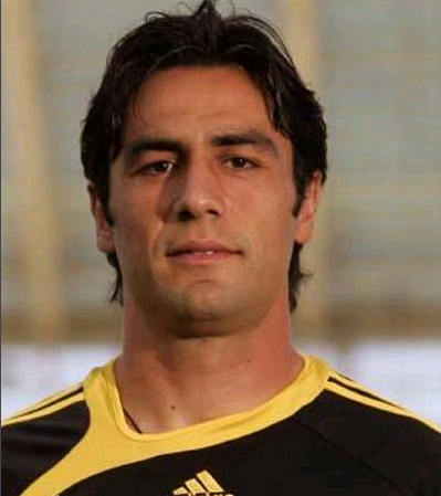 在游戏里开挂的选手,囧在游戏里,0102赛季转会费3m(300万)chiotis在cm