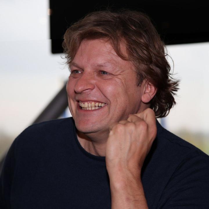 荷兰射手效力过阿贾克斯和我矿德国杯冠军他就