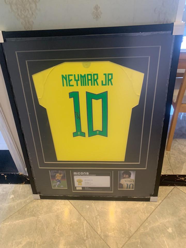 内马尔签名球衣icons官方出品镭射防伪齐全证码