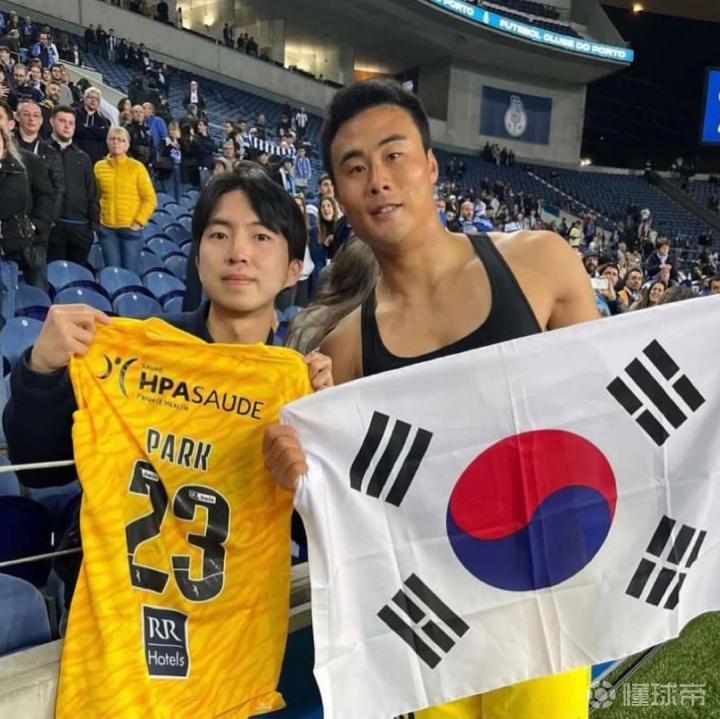 在葡萄牙生活的韩国球迷,得到了广州恒大旧将朴志洙...