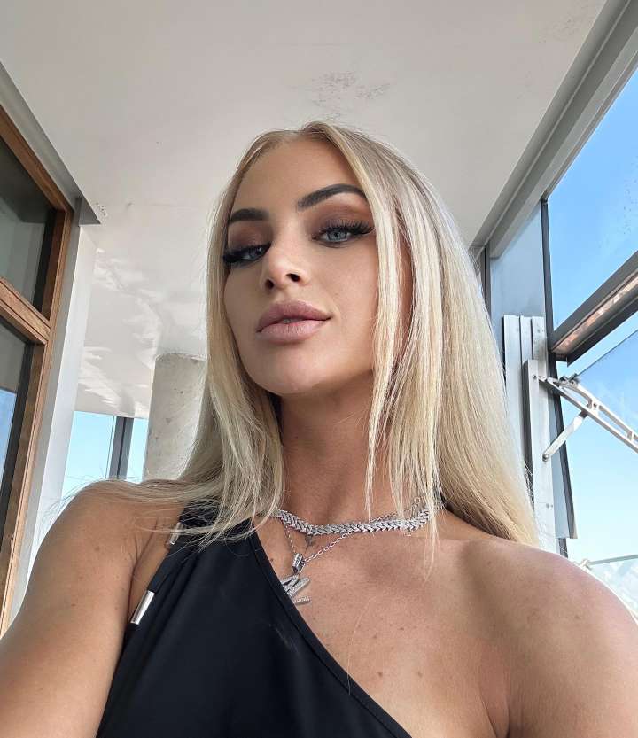 24岁的瑞士女足国脚阿丽莎莱曼alisha