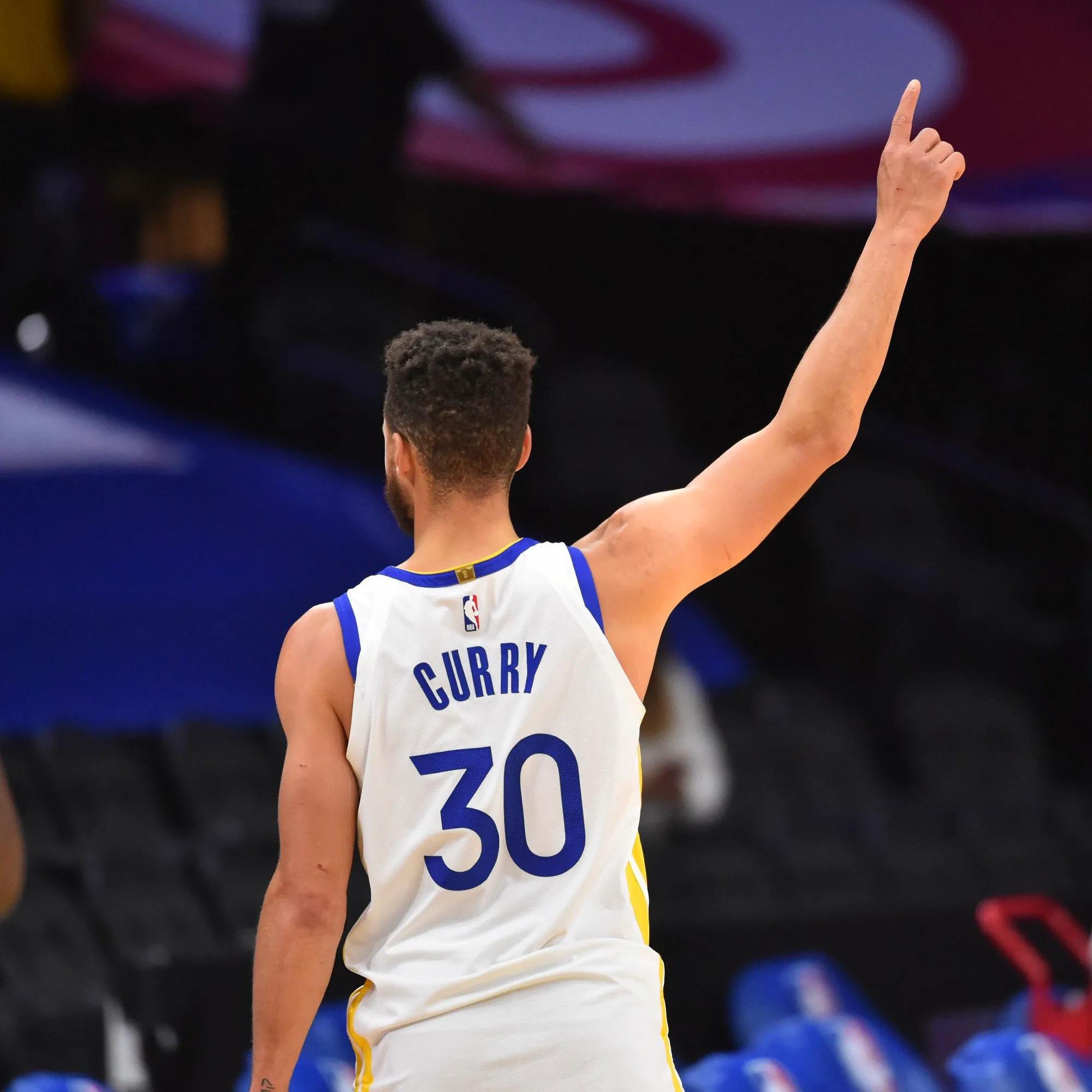 respect库里连续11场3049分掀翻东部第一