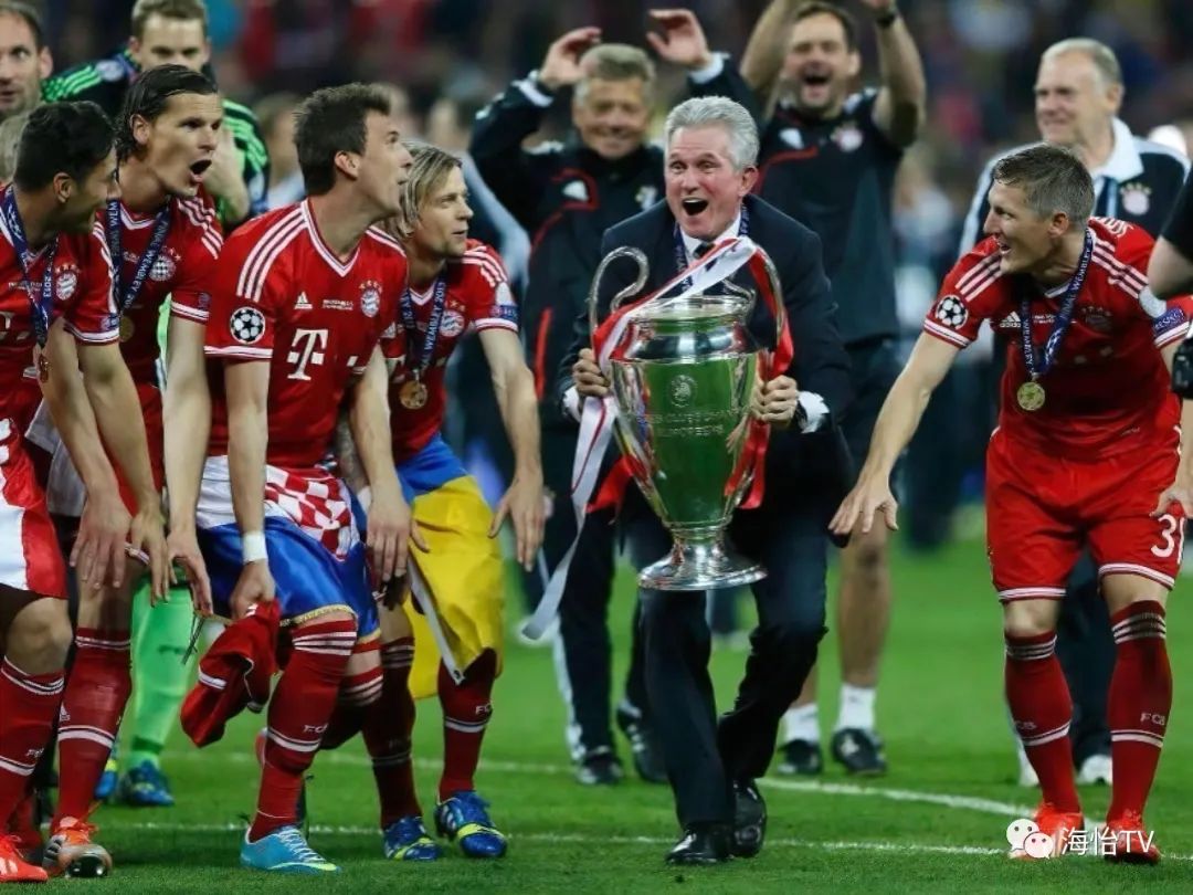 王的拜仁慕尼黑并没有推翻重来,他们保留了球队几乎全部的主力阵容,主