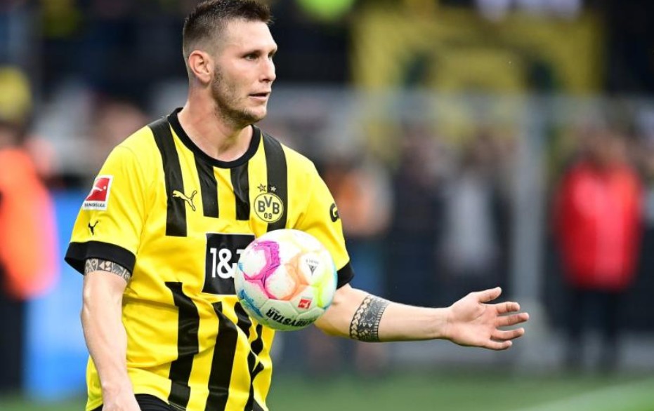 德国队右后卫新选择体图弗里克可以考虑下聚勒