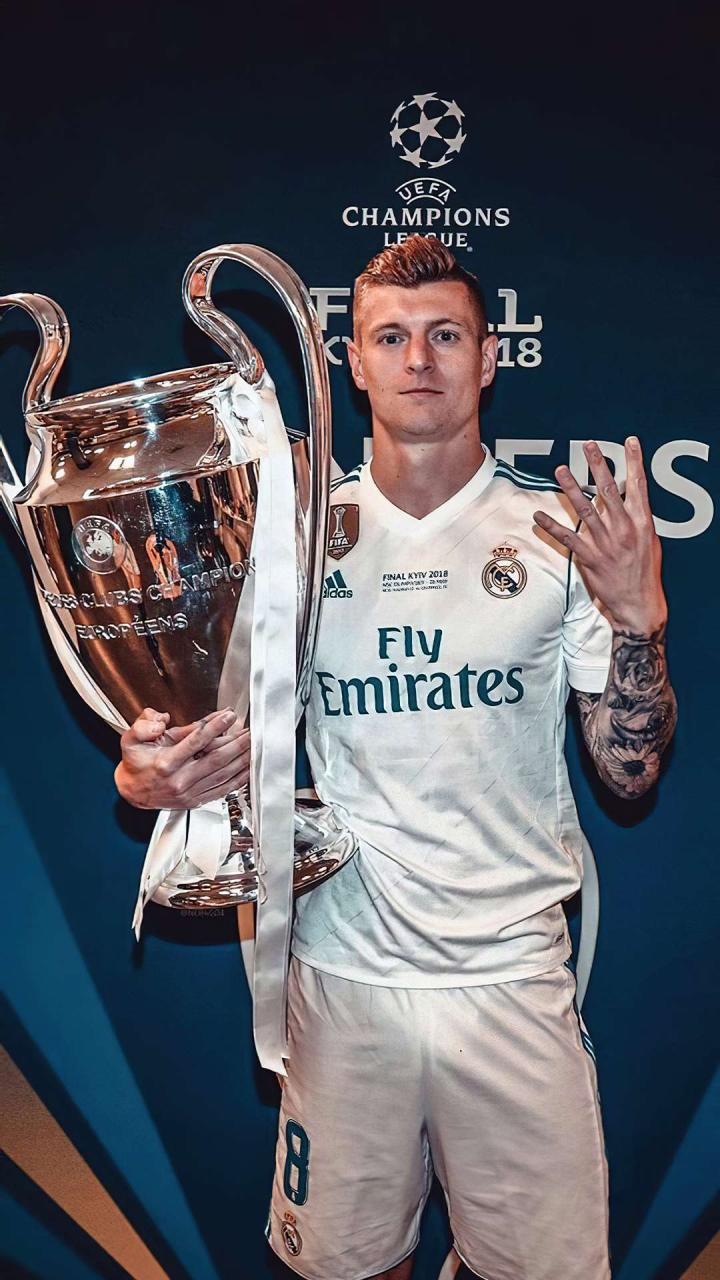 托尼·克罗斯,历史上最伟大的中场之一|懂球帝