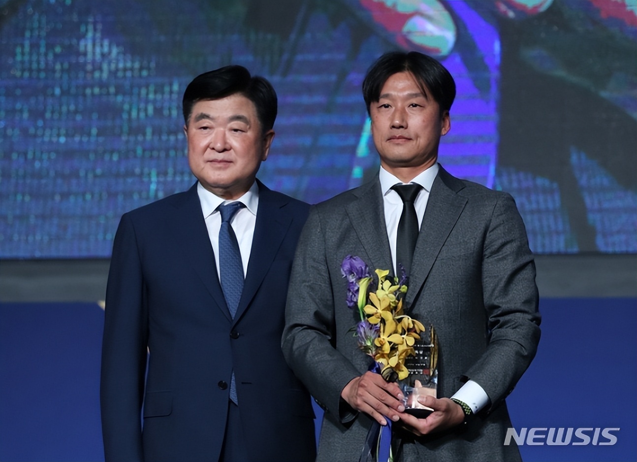 升级附加赛未能出席)中场:威廉(大田),朴限彬,李淳敏,严志成(光州)(注