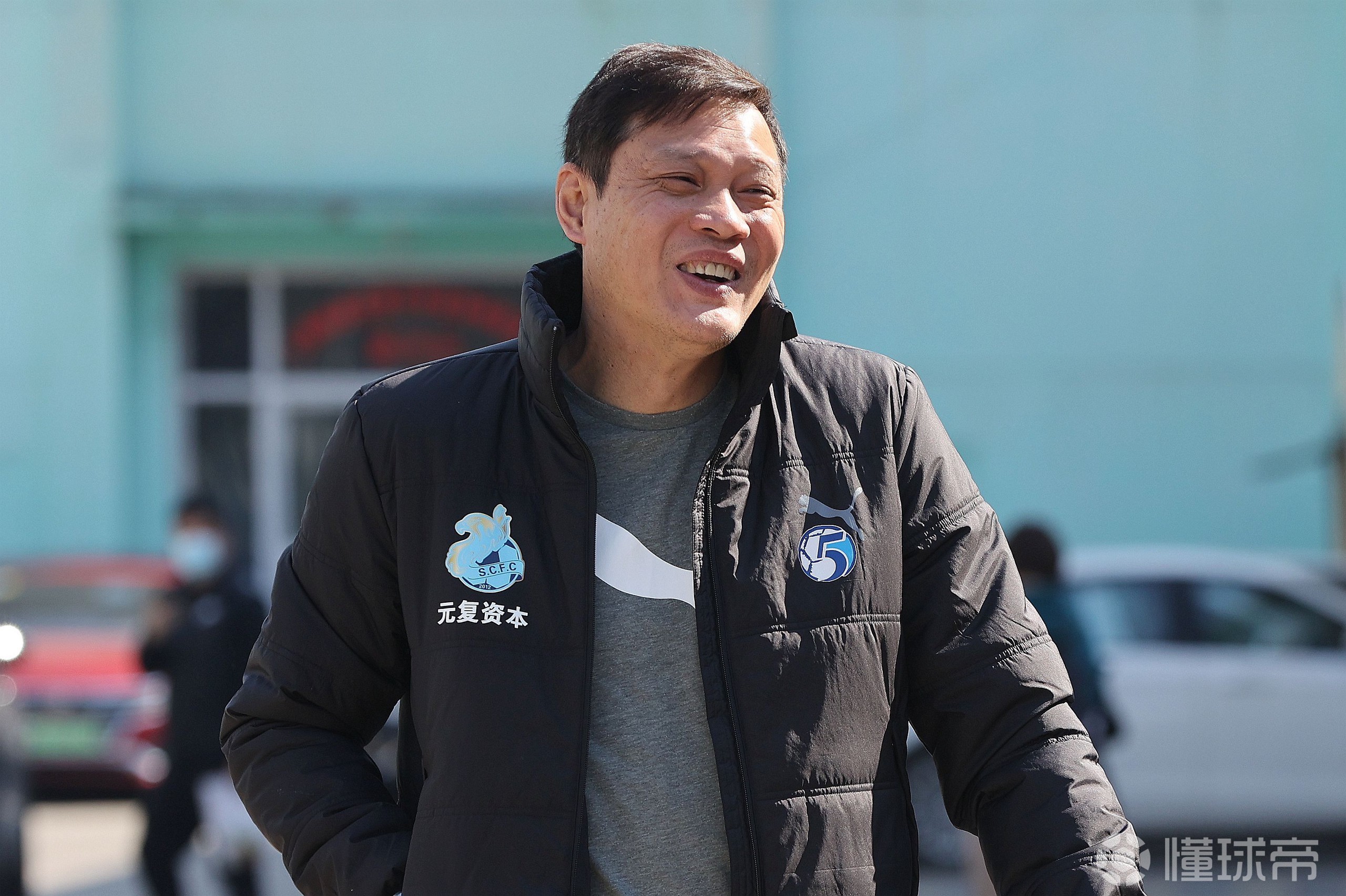 范志毅中国足球不该互相踩而是互相抬要有踩肩向上的精神