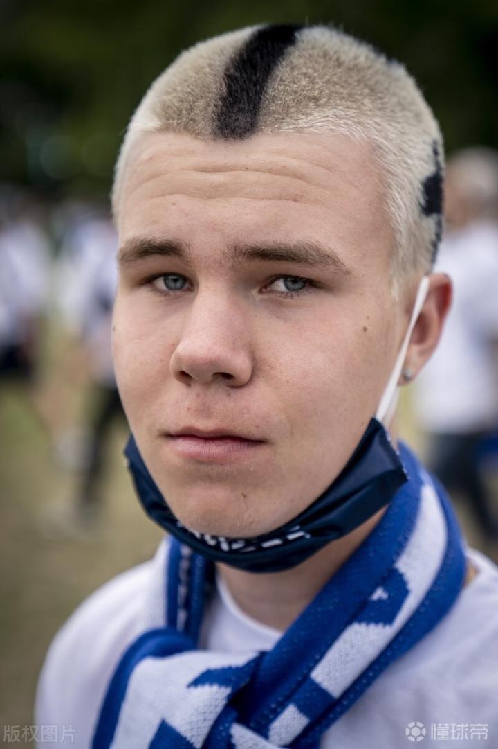 欧洲杯球迷酷炫发型,要不要找tony老师来一款?|懂球帝