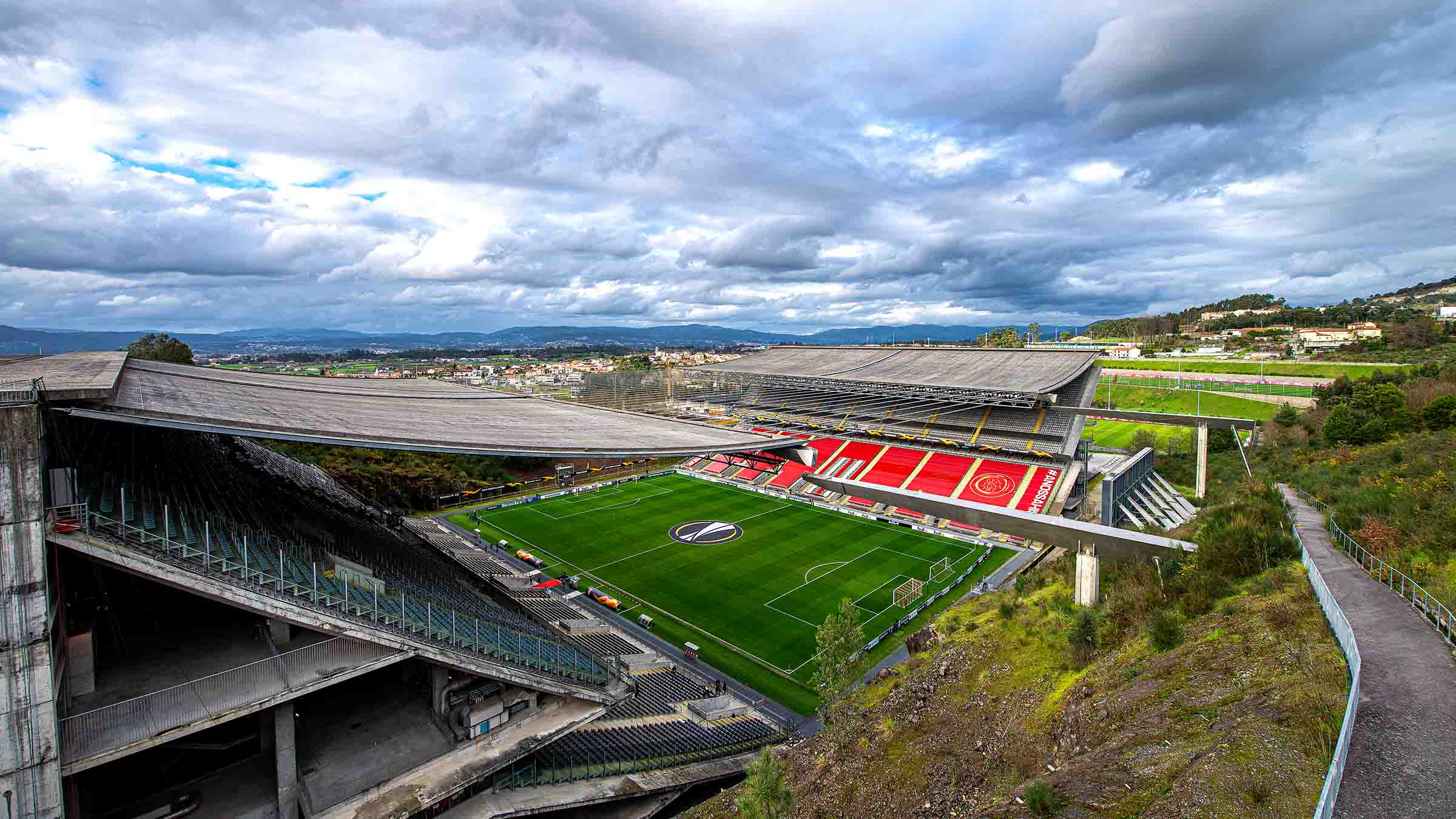 职业生涯首秀球场:布拉加市政球场"布拉加市政球场是我职业生涯上演首