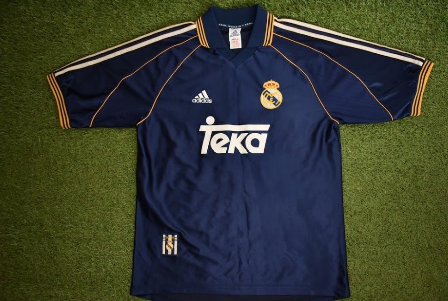 深蓝配色 涂鸦暗纹设计,皇马新赛季客场球衣曝光