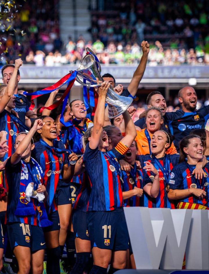 恭喜巴塞罗那女足获得2223赛季欧冠冠军