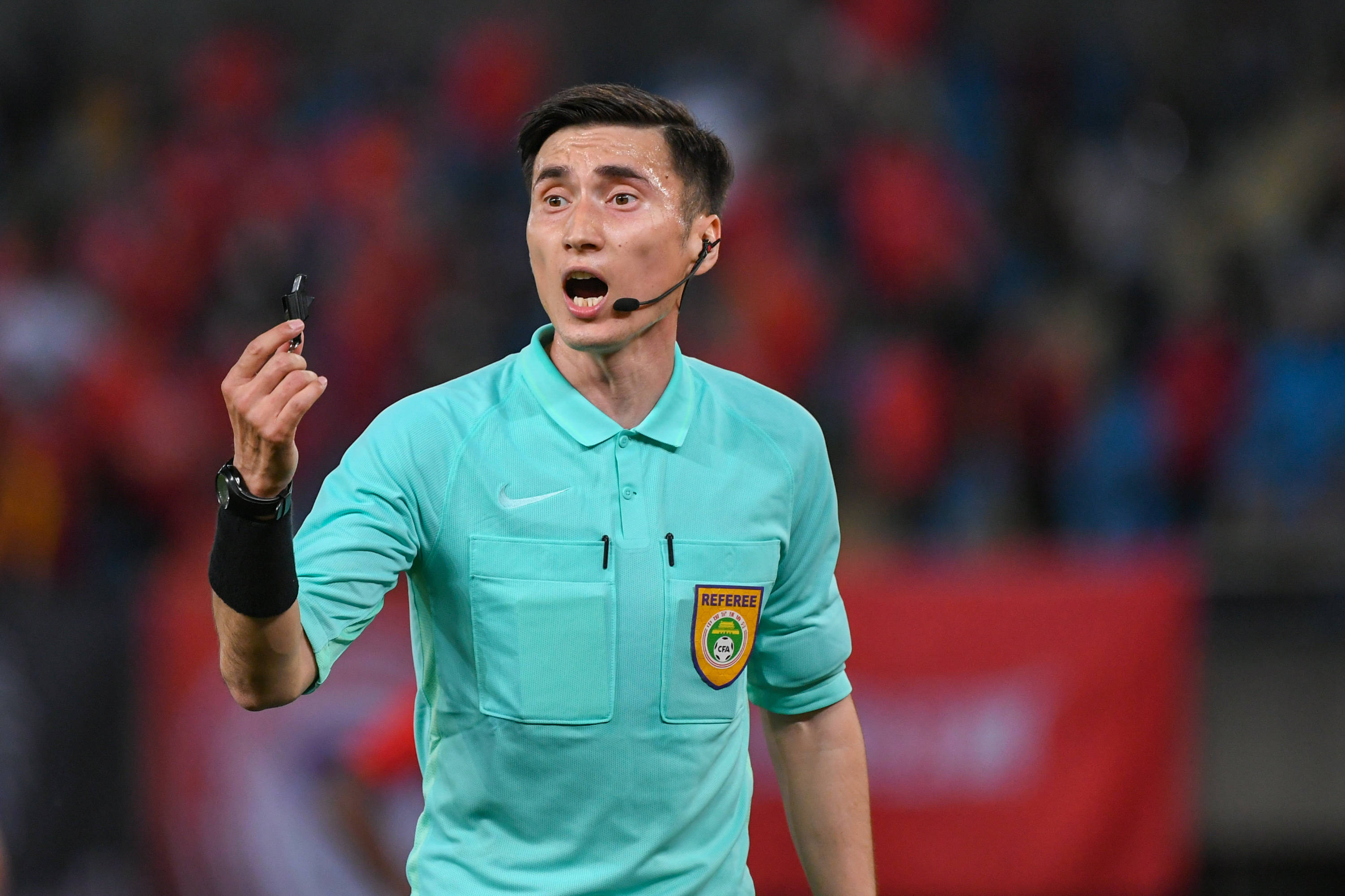 麦麦提江主哨天津对三镇,王哲吹升班马对决